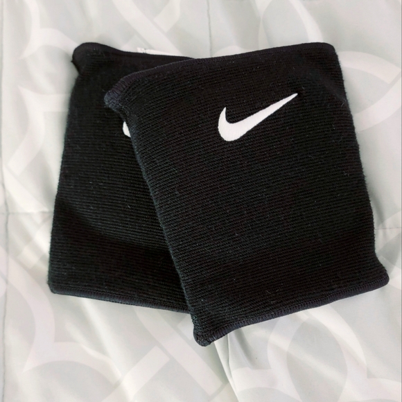 Nike Other - Nike Black Volleyball Athletic Knee Pads